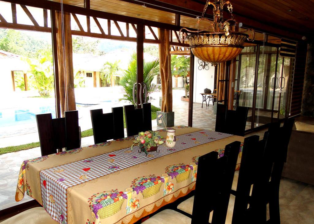 La Casa De La Abuela Villa Sucua Екстериор снимка